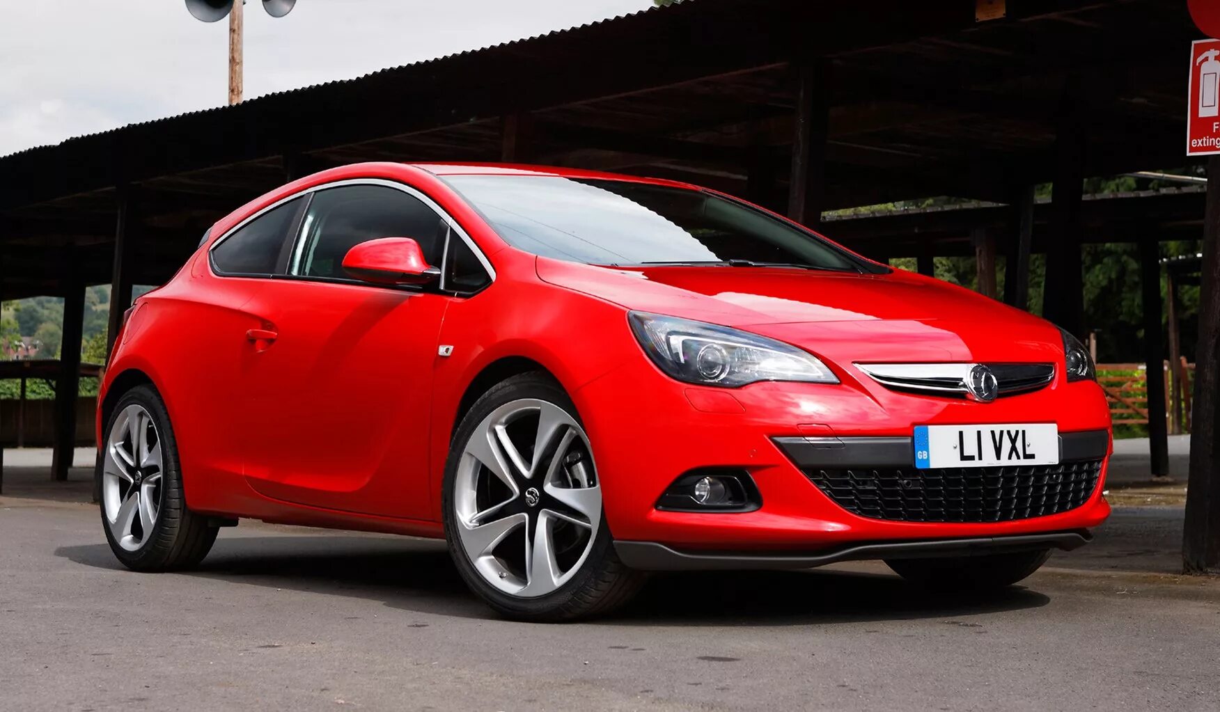 Opel Astra 2011 купе. Opel Astra j GTC r21.