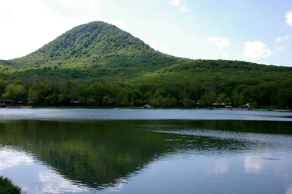 озеро в парке кирова пятигорск. многоводные реки ставропольского края. водное ставропольского края. река егорлык ставропольский край. водное ставропольского края.