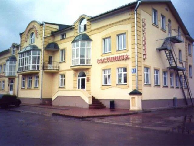 Отели в великом устюге. Гостиный двор великий устюг гостиница. Гостиница двина великий устюг. Гостиница великий устюг в великом. Красноармейская 6 великий устюг.