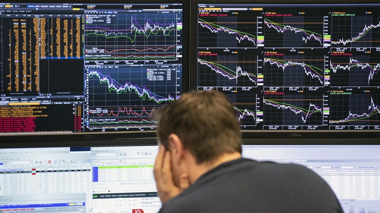 Московская биржа. Биржа петербург. Spb биржа. Продавец нефти. Мосбиржа.