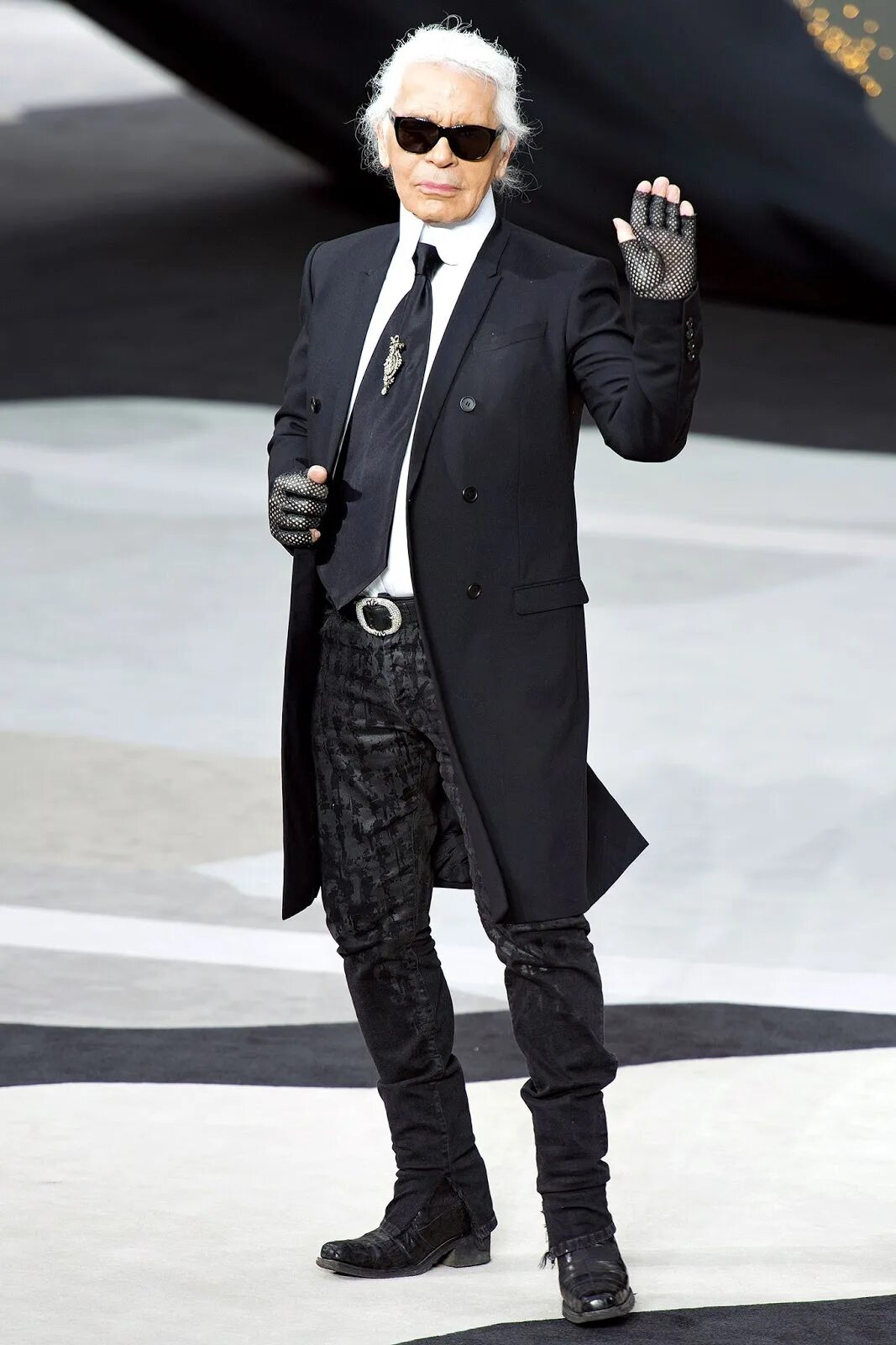 Karl lagerfeld мужское. Karl lagerfeld мужское. Karl lagerfeld футболка мужская. Karl lagerfeld мужское. Karl lagerfeld мужское.