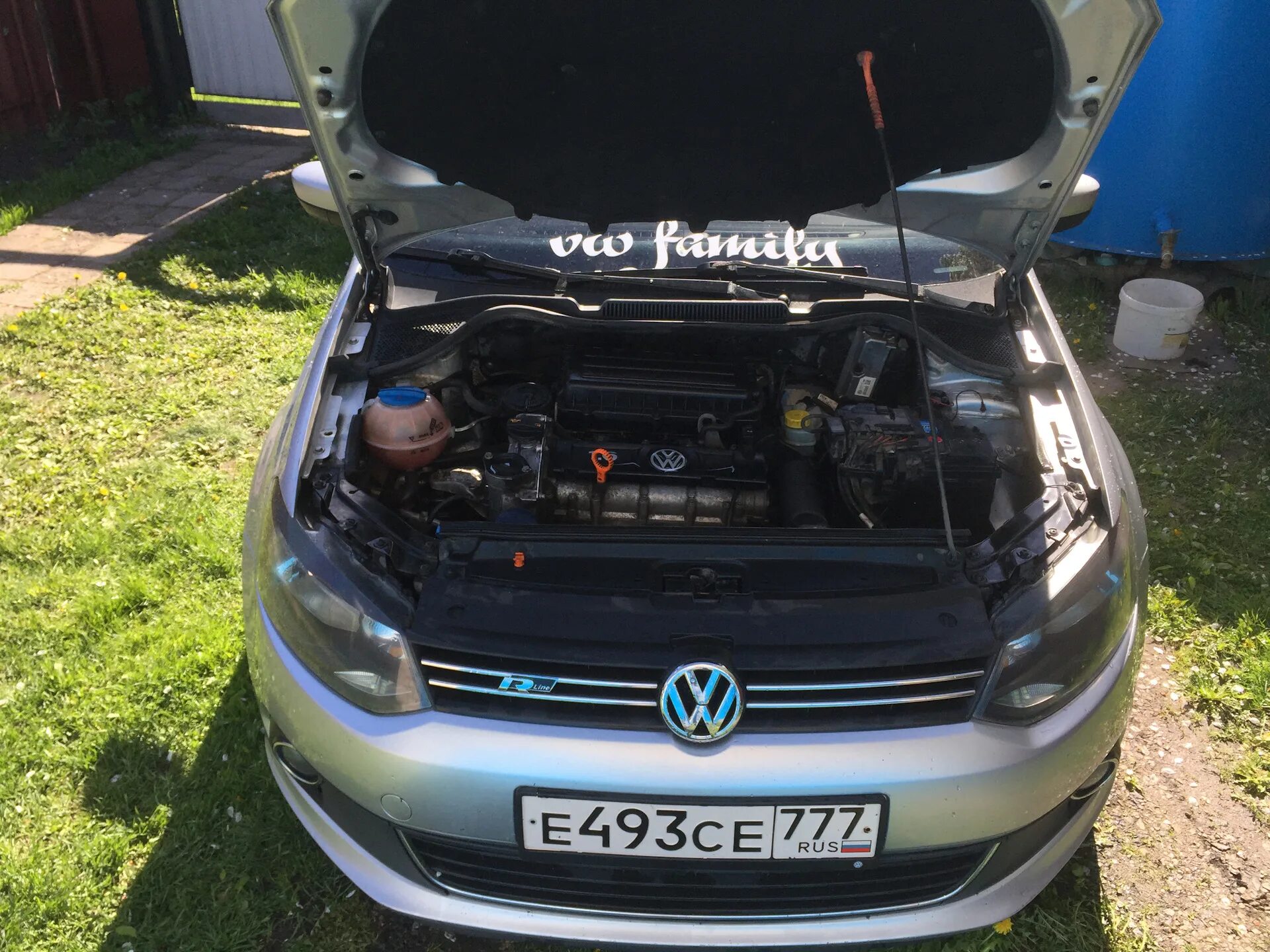 Подкапотное пространство поло. Подкапотка volkswagen polo. подкапотное пространство поло седан. подкапотное пространство фольксваген поло седан. vw polo sedan подкапотное пространство.