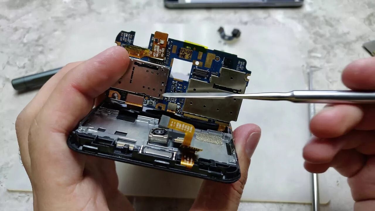 Как разобрать телефон oukitel Ремонт. Как разобрать Oukitel U11 Plus. Инструкция по разбору смартфона. YouTu