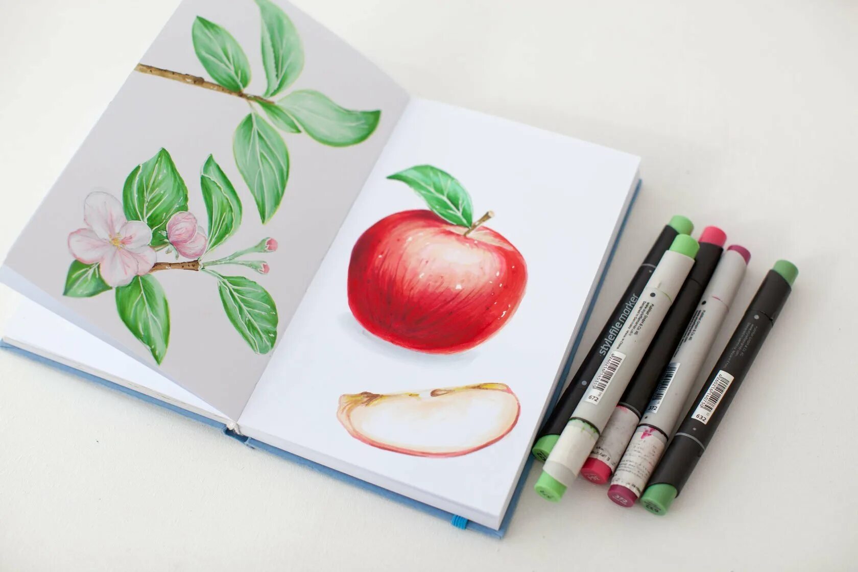 Скетчинг для начинающих яблоко. Яблоко маркерами для скетчинга. Яблоко маркерами. Скетч яблоко фломастерами. Яблоко маркерами.