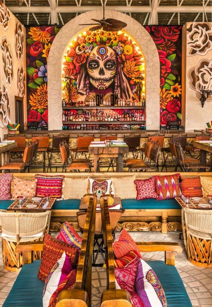 Мексиканский ресторан фото El Catrin Toronto Distillery District Mexican restaurant decor, Mexican rest