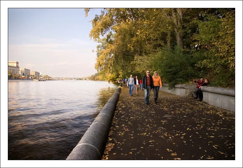 нескучный сад с пушкинской набережной. фрунзенская набережная нескучный сад осень. нескучный сад с пушкинской набережной. цпкио горького москва нескучный сад мостики. нескучный сад река.