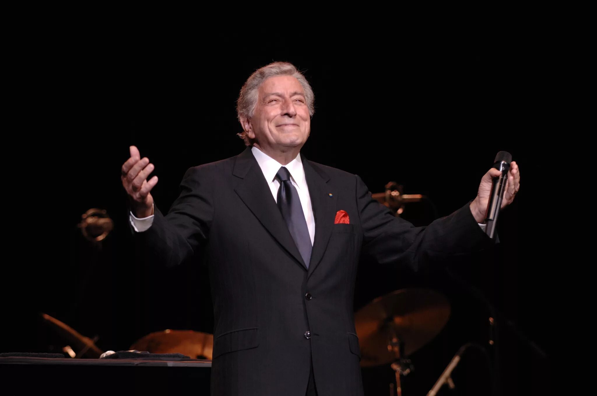 Tony bennett в молодости. Tony bennett 2021. Тони беннетт 1945. Тони беннетт. Tony bennett молодой.