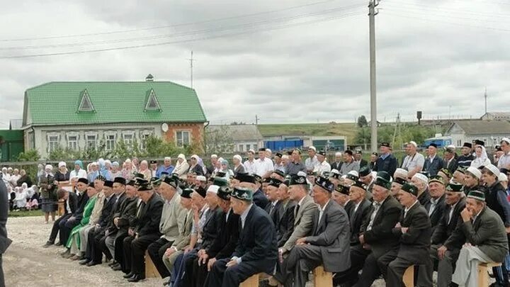 Погода в татарском сугутах. Деревня татарские Сугуты. Тат Сугуты Батыревский район. Татарские Сугуты мечеть. Татарские Сугуты Батыревский район Аитов Рауф.