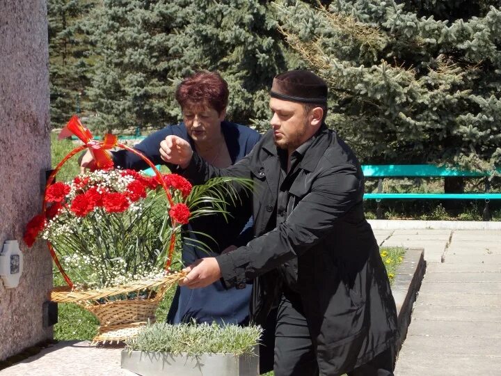 Погода черкесском орловской. День Возрождения карачаевского района. Ст Преградная Урупского района КЧР. Памятники защитникам Кавказа Урупский район. Тимура Алиева задержали Преградная Урупский район.