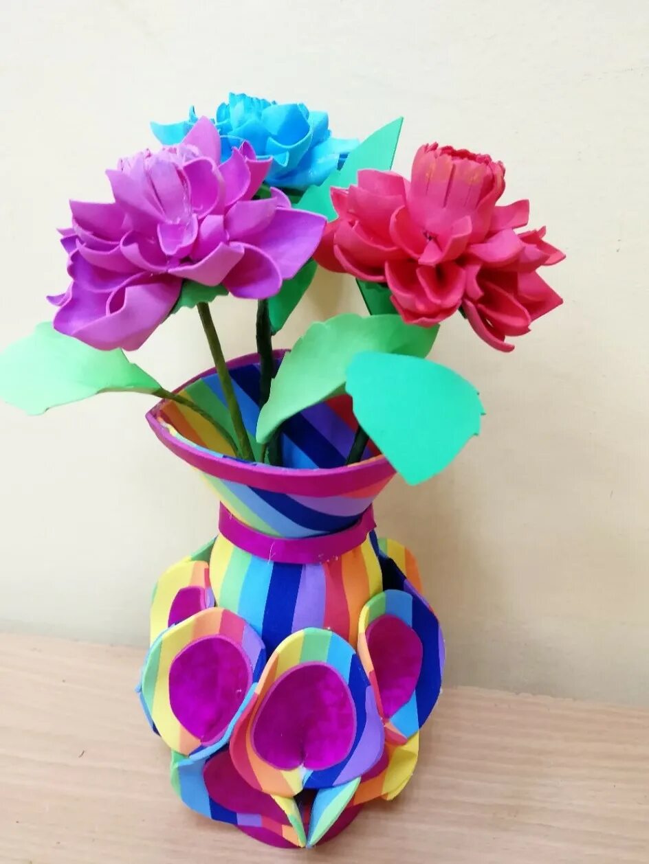 Оригами цветок. Объемные поделки из бумаги. Объемная ваза с цветами. Ваза из цветного картона. Модульное оригами вазы.