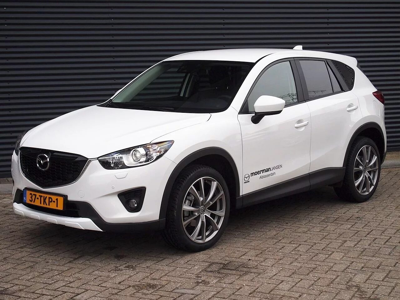 Сх 5 дром. Mazda CX 5 белая. Mazda CX-5 2015 белый. Мазда СХ-5 2013 белый. Mazda CX-5 2012.