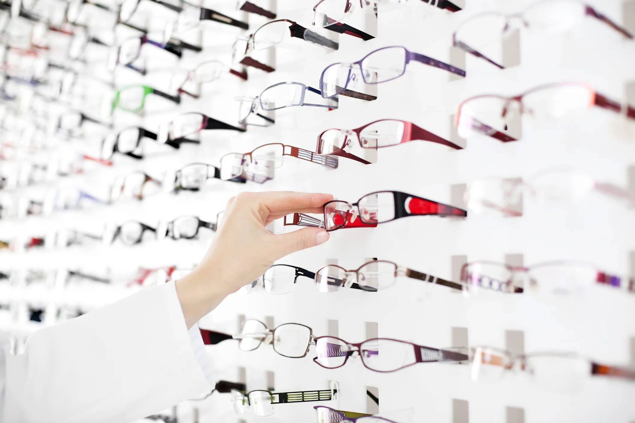 Оптик сток. Оптика очки. Оптические очки. Оптика очки для зрения. Оптика очки реклама.
