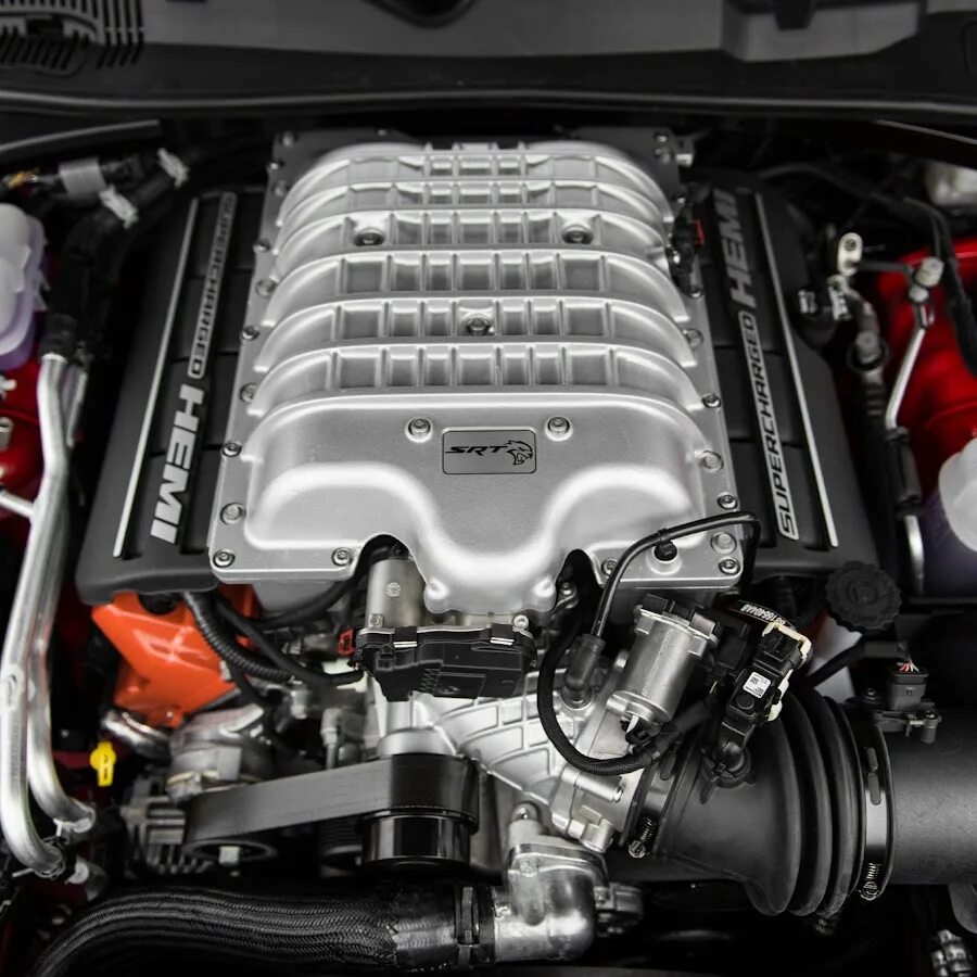 3 звук мотора. 6.2 Hemi v8 Hellcat. Dodge Challenger мотор. Мотор dodge 6.2. Dodge Challenger v8.