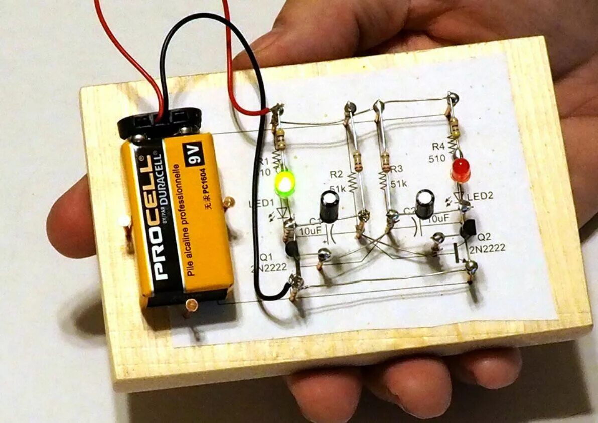 Самодельный эле. Электронные самоделки. Самоделки электроники. Самодельные электронные. Простые электрические самоделки.