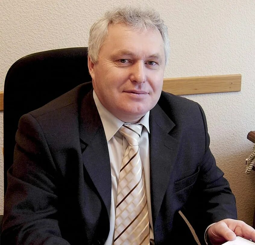 управляющий директор завода. бородин сергей дмитриевич ливны. вымпел директор норенко рыбинск. управляющий директор завода. шунин директор имз.