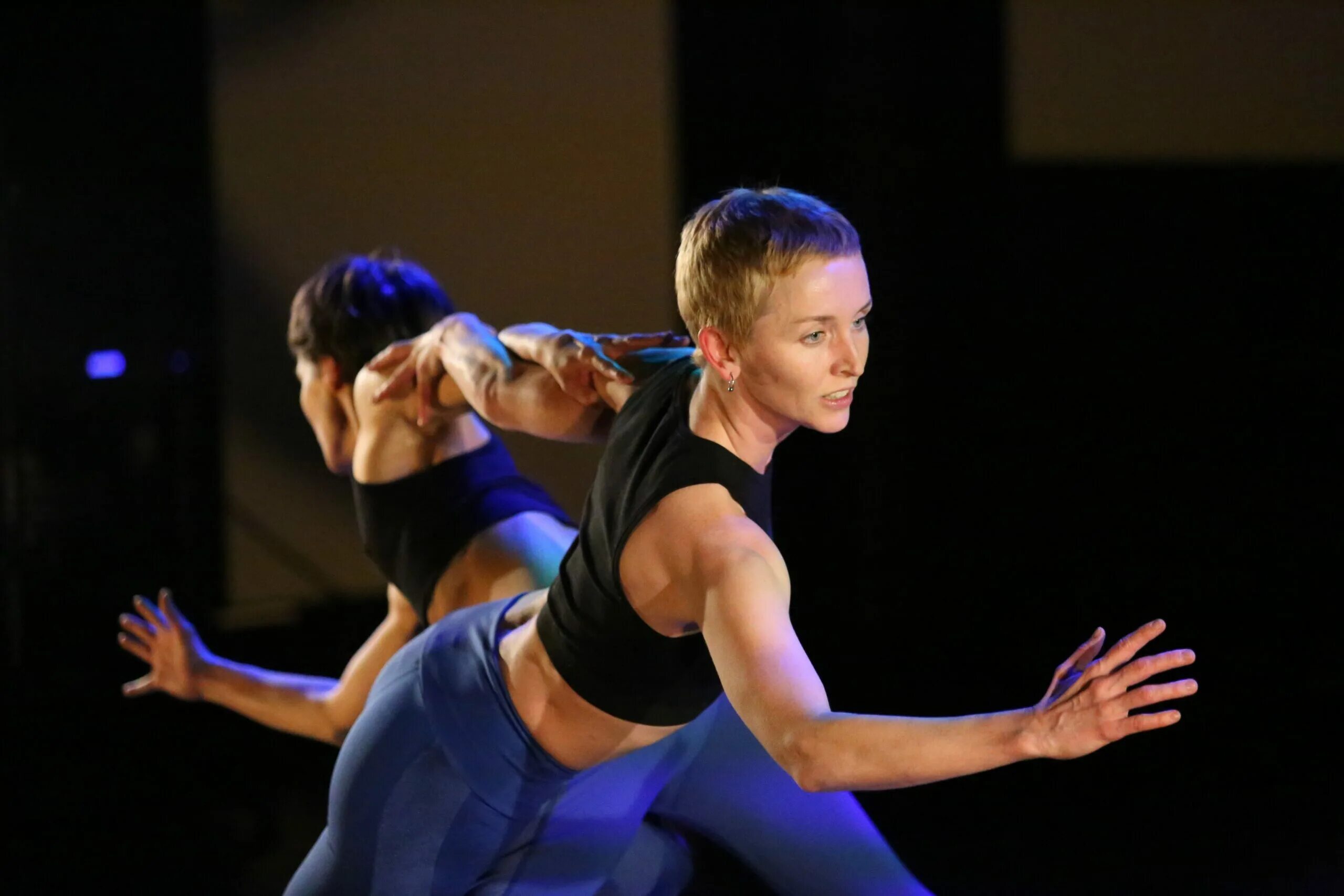 танец свободного стиля 5 букв