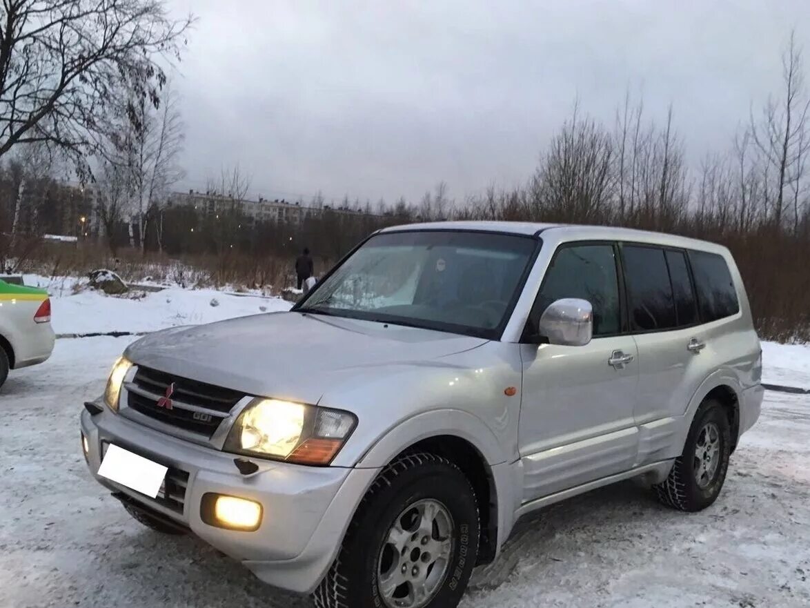 Митсубиси паджеро 3.0 купить. Mitsubishi Pajero 2000. Pajero III 2000. Митсубиси Паджеро 3 2000. Митсубиси Паджеро 4 2000.