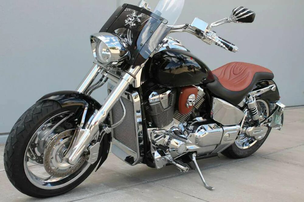 Купить мотоцикл в кирове. Honda VTX 1800 Cruiser. Аэрография VTX 1800 C. Мотоциклы Киров. Байк купить.