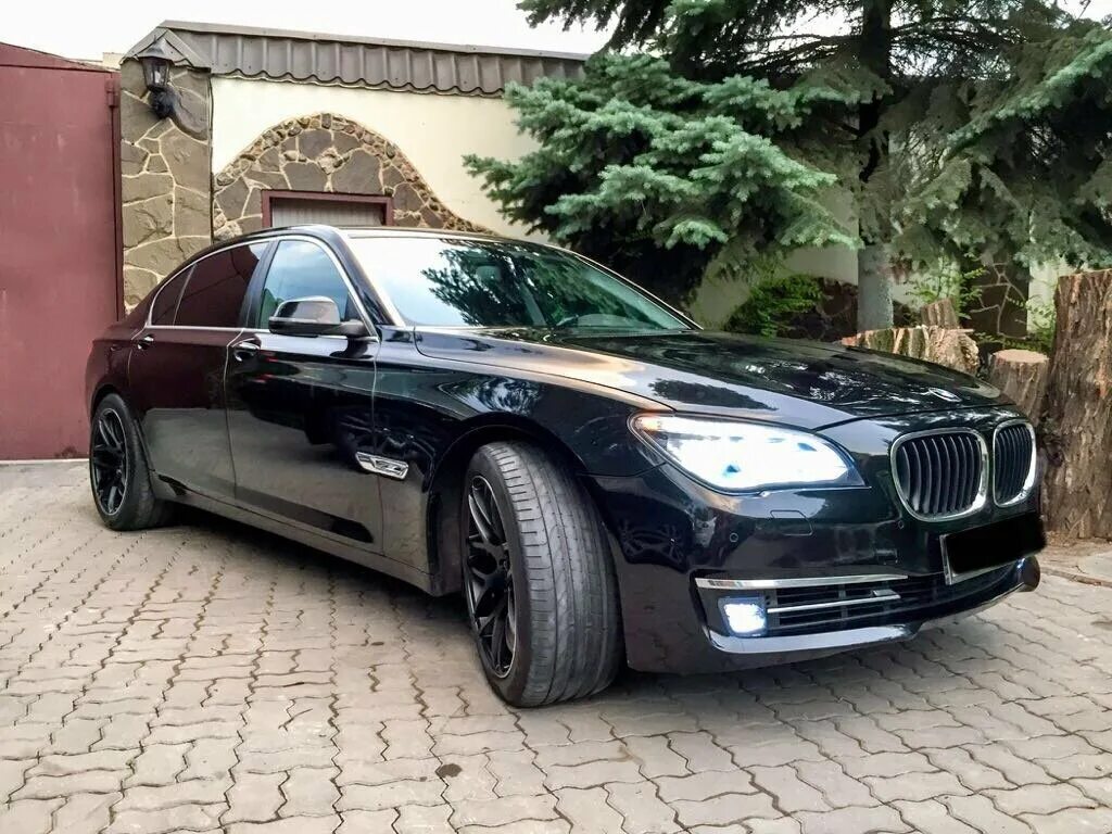 AC Schnitzer creates sportier look for BMW 7-series