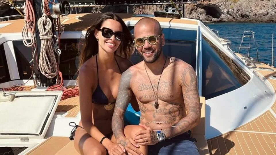 Дани Алвес жена. Джоана Санз Дани Алвес. Dani Alves жена. Жоана Санс жена Дани Алвеса.