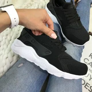 Черные кроссовки текстиль