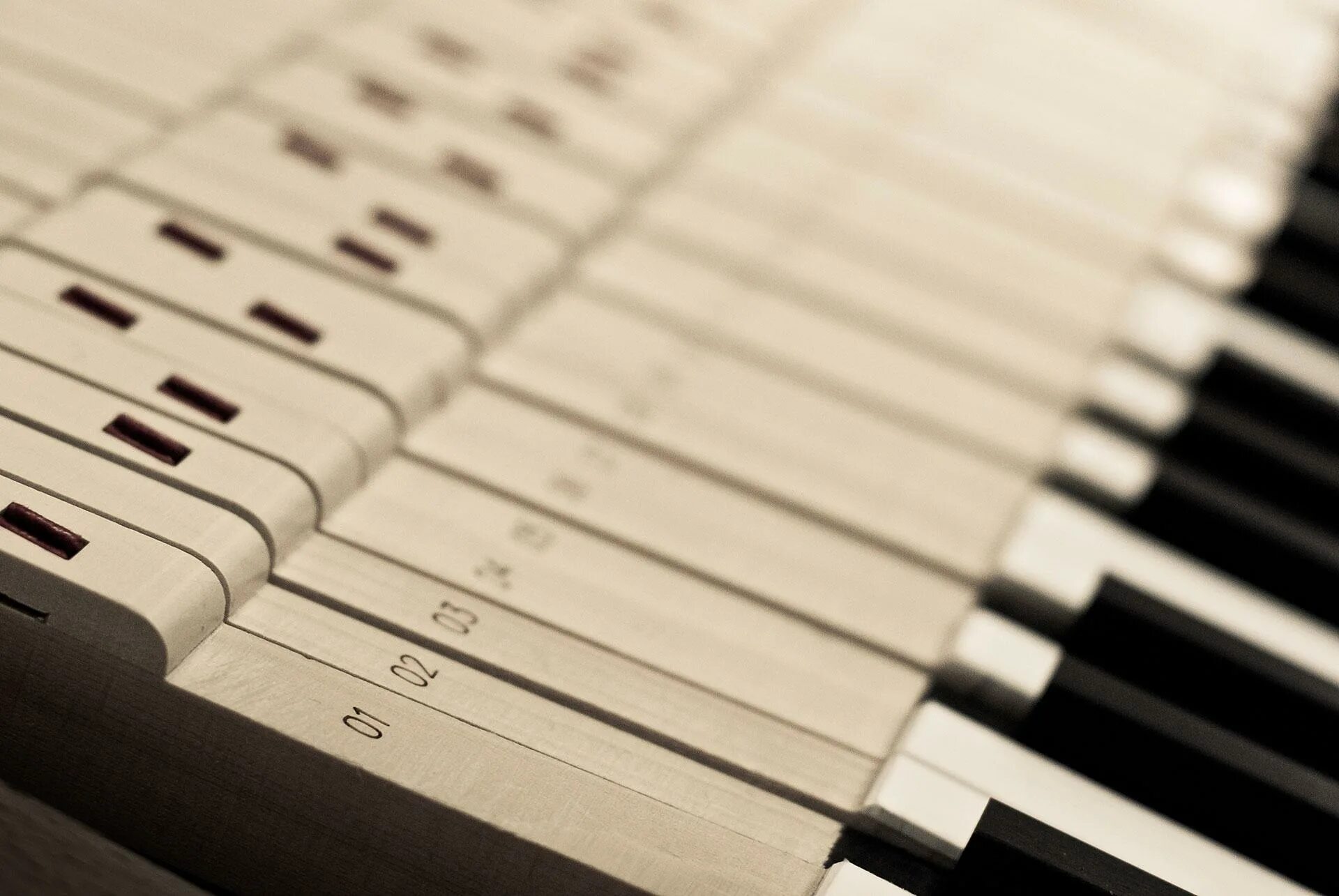 Labs piano. Piano lab. pianul. keeno futurism piano.
