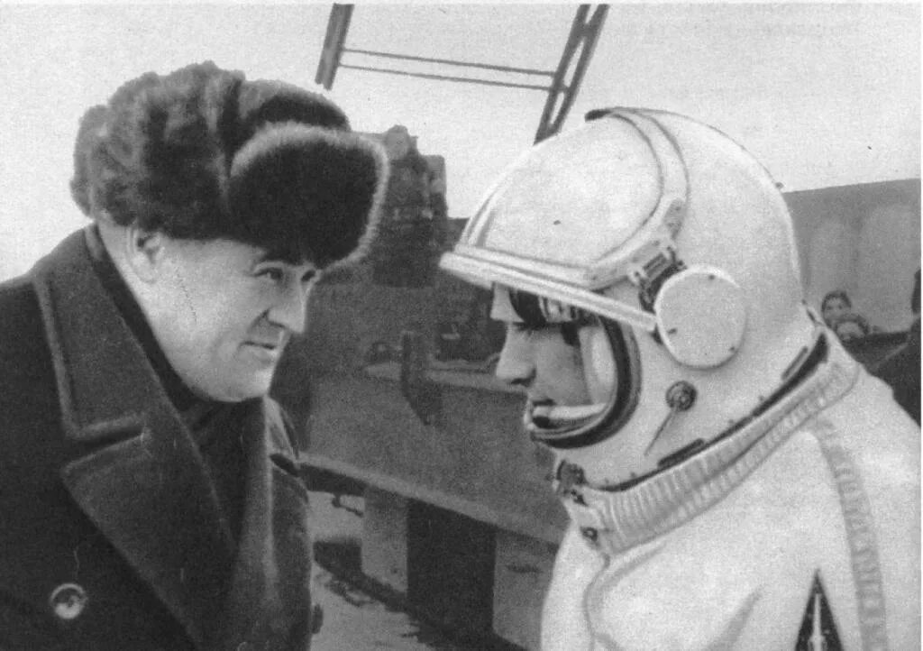 Создатель первого космического корабля. Королев Леонов Беляев.