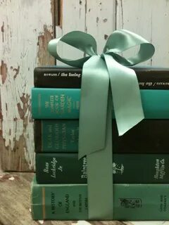 Книги зеленого цвета