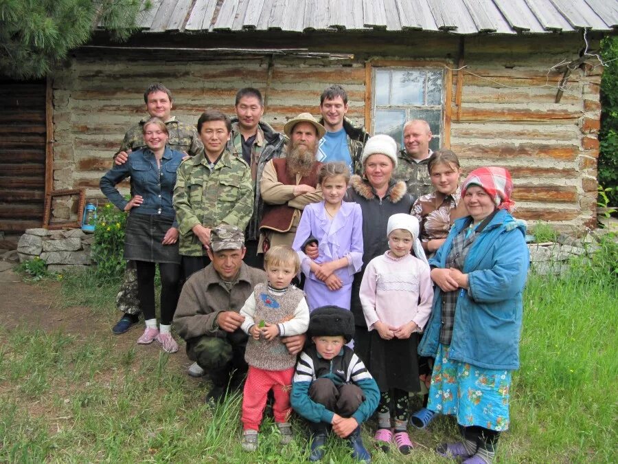 Сколько населения в деревне