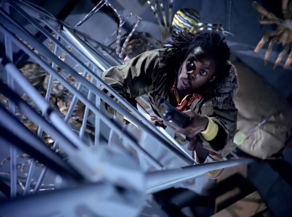 атака пауков фильм 2002. скарлетт йоханссон атака пауков. земля против паука фильм 2001. атака пауков фильм 2002. атака пауков фильм 2002.