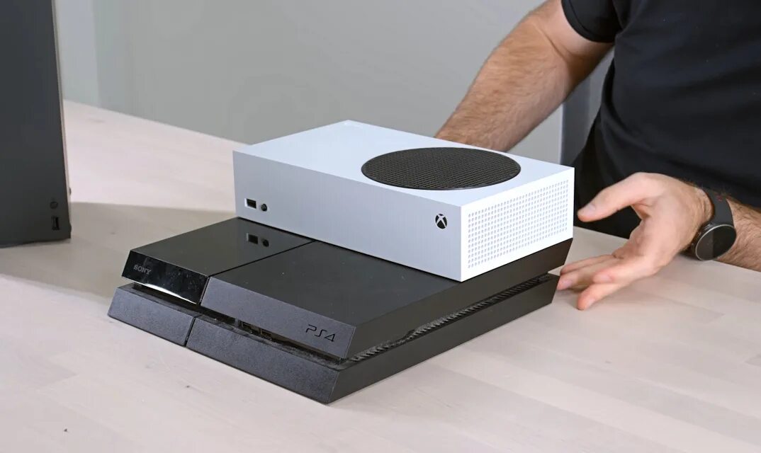 Xbox vs playstation 4. Хбокс Сериес s. Xbox 2023. Xbox 2021. Xbox one s vs ps4 Slim.
