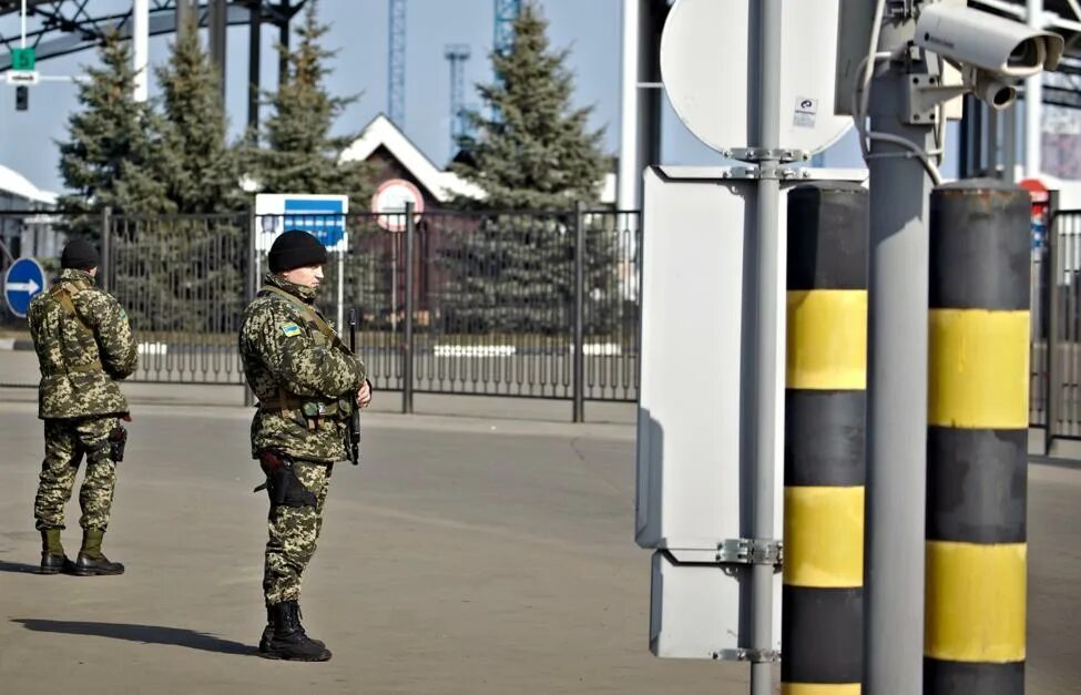 Срочники на границе с украиной в белгородской. Пограничники Украины. Пограничники России на границе с Украиной. Пограничники на российско украинской границе. Государственная Пограничная служба Украины.