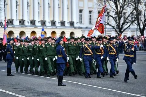 В какие годы проводили парад
