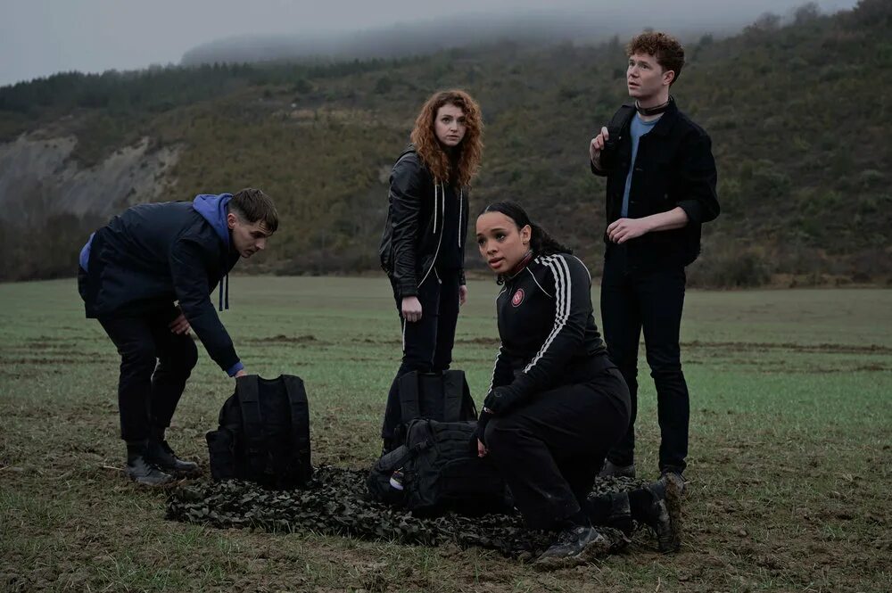 Академия вампиров выхода. Академия вампиров сериал 2025 peacock. академия вампиров сериал 2025 дмитрий. академия вампиров сериал 2025 2 сезон. академия вампиров сериал 2025 роза и дмитрий.