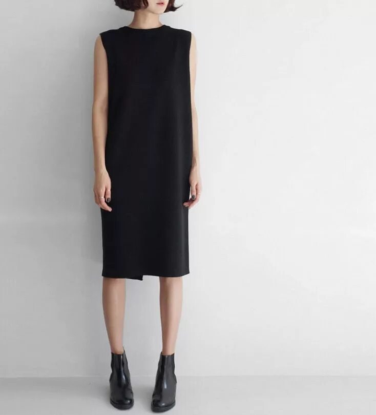 Минималистичное платье. Минималистичные платья. Платья минималиста. Минималистичное черное платье. Черное платье Минимализм.