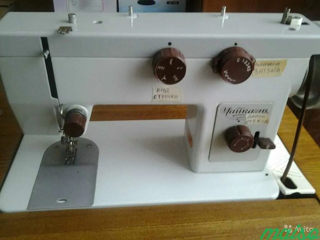 Швейная машинка чайка зигзаг. Швейная машинка чайка зигзаг. Швейная машинка chayka чайка 134 а. Швейная машинка чайка-3 кл. Швейная машинка зиг заг.