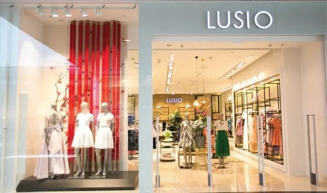 магазин lusio галерея. Lusio одежда интернет магазин москва. Lusio на охотном ряду. Lusio итальянский бренд. люсио магазин охотный ряд.