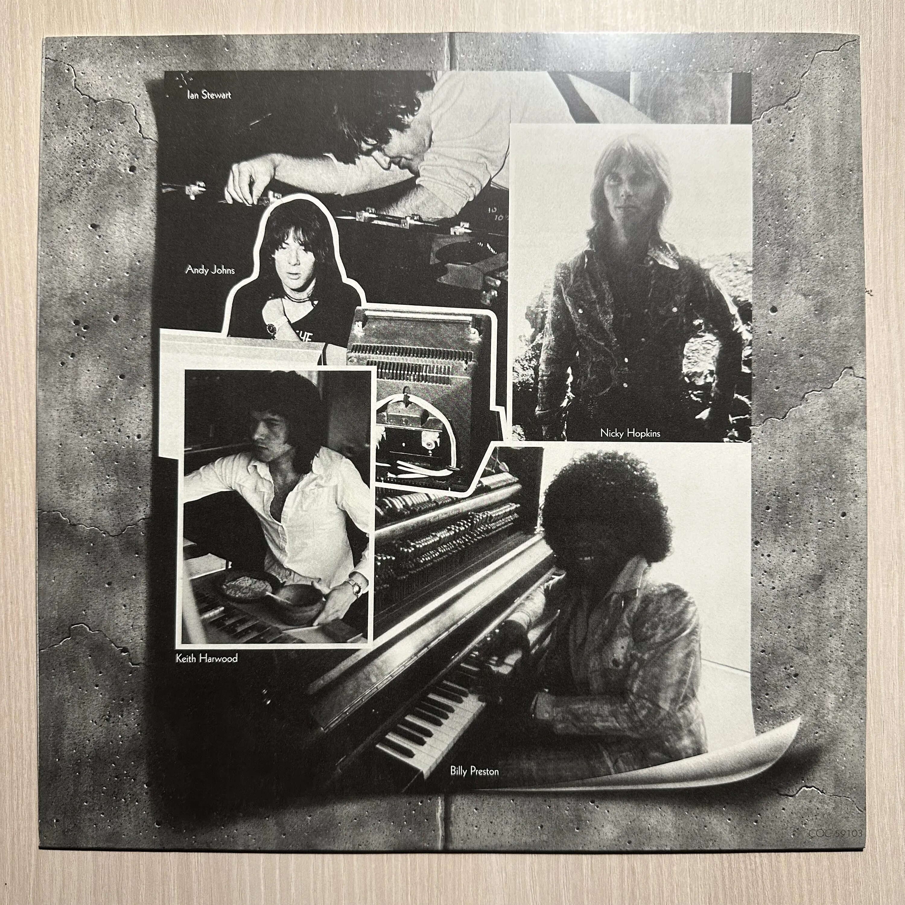 Rolling stones its only rock n roll 1974. Rolling stones its only rock n roll. Rolling stones 1974. Rolling stones 1974. It's only rock 'n roll обложка.