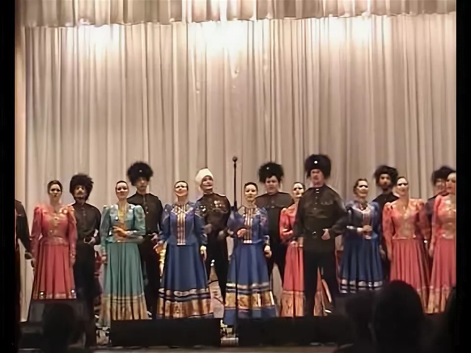 Слушать песни казачьего хора черный ворон. Слушать песни казачьего хора черный ворон. Черный ворон казачья. Кубанский хор старые фото. Слушать песни казачьего хора черный ворон.