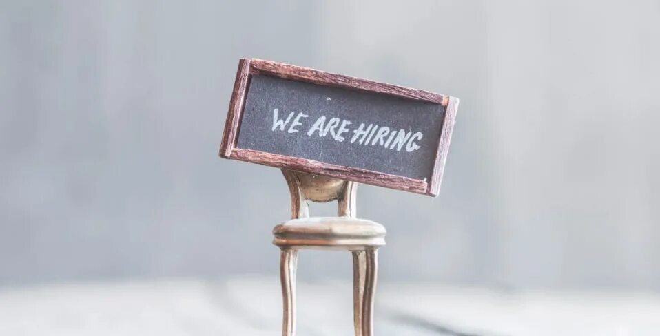 Слова песни wish you a merry christmas. Текст why we drive on the left in the uk перевод. Text we. Hiring chair. Ви виш ю а мери кристмас текст.