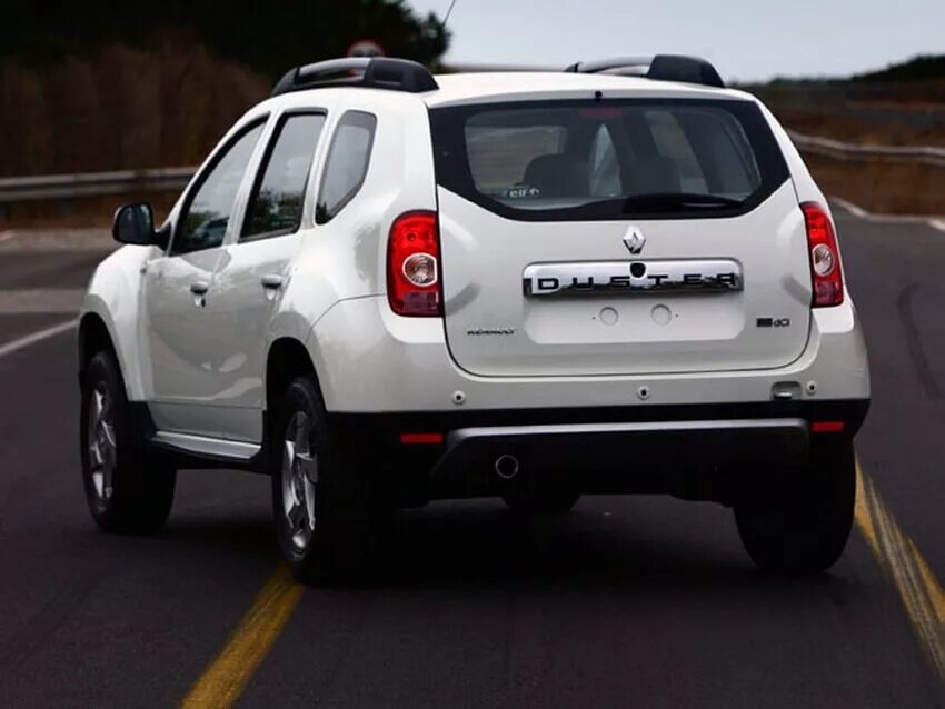Рено дастер 2021 зад. Renault duster rear. Renault duster 2017. Дастер вид. Дастер 2016.