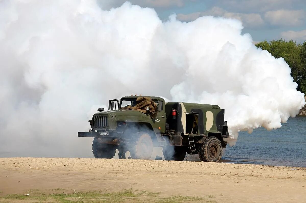 Нижний тагил грязный город. Новотроицк загрязнение воздуха. Дым урала. Нижний тагил нтмк экология. Новотроицк грязный город.