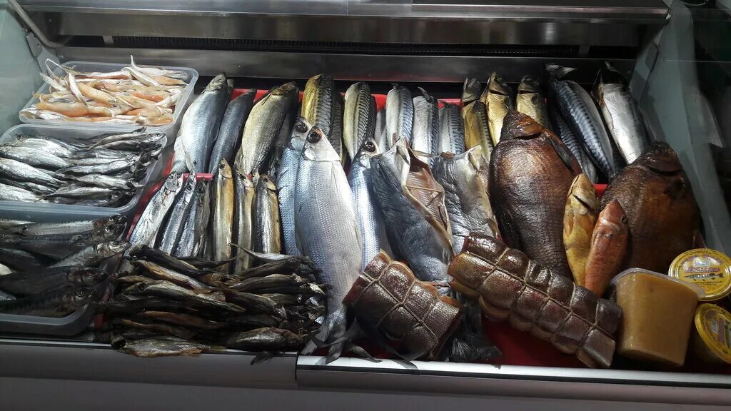 чехонь рыба в клязьме. магазин много рыбы. магазин много рыбы. много рыб или много рыбы. рыбное изобилие.