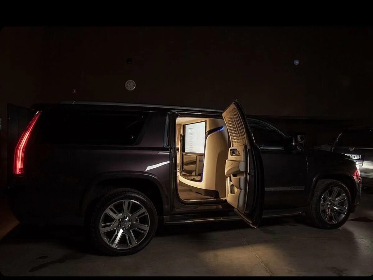 Кадиллак Эскалейд 4 ESV. Кадиллак Эскалейд ESV 2019. Cadillac Escalade ESV 2018. Cadillac Escalade IV ESV 2020.