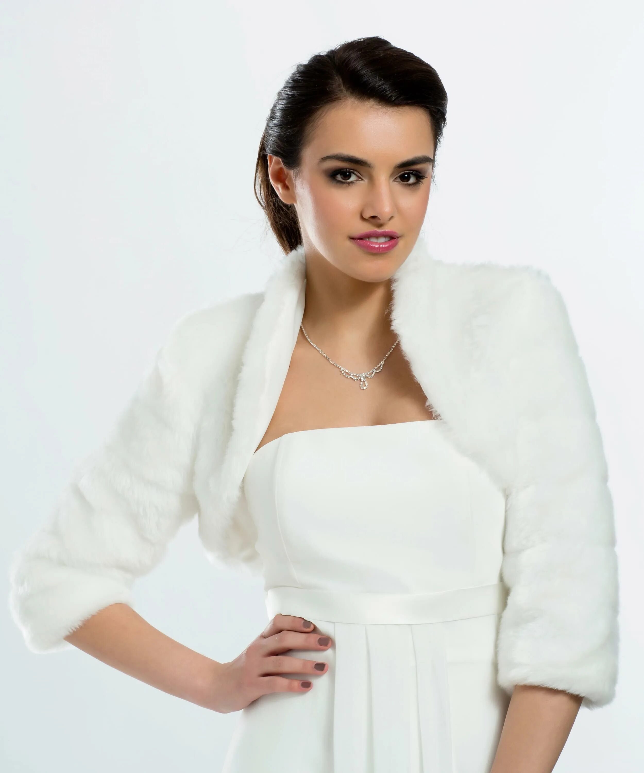 Болеро меховое для вечернего платья. Болеро из меха. Болеро из меха. Меховые болеро и накидки. Свадебное болеро пелерина.