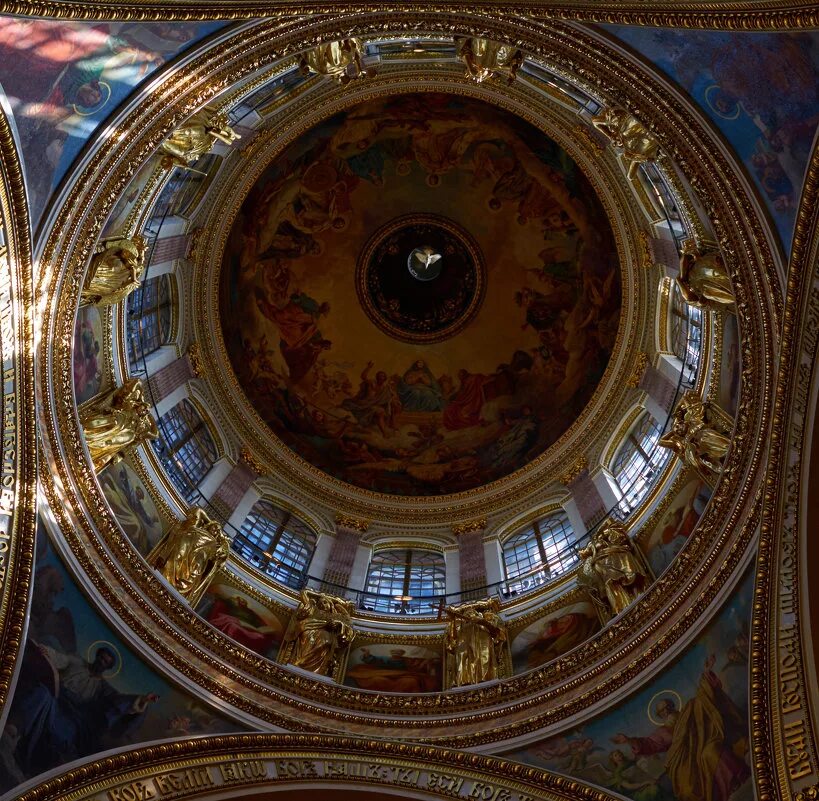 исаакиевский собор купол с голубем. серебряный голубь исаакиевский собор. исаакиевский собор потолок. исаакиевский собор купол внутри. купол исаакиевского собора в санкт-петербурге изнутри.