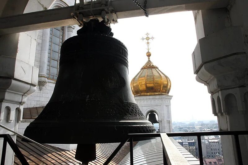 Храм христа спасителя колокольня. Большой колокол храма христа спасителя в москве. Вид с колокольни церкви христа спасителя. Московский храм христа спасителя колокола. Большой колокол храма христа спасителя в москве.