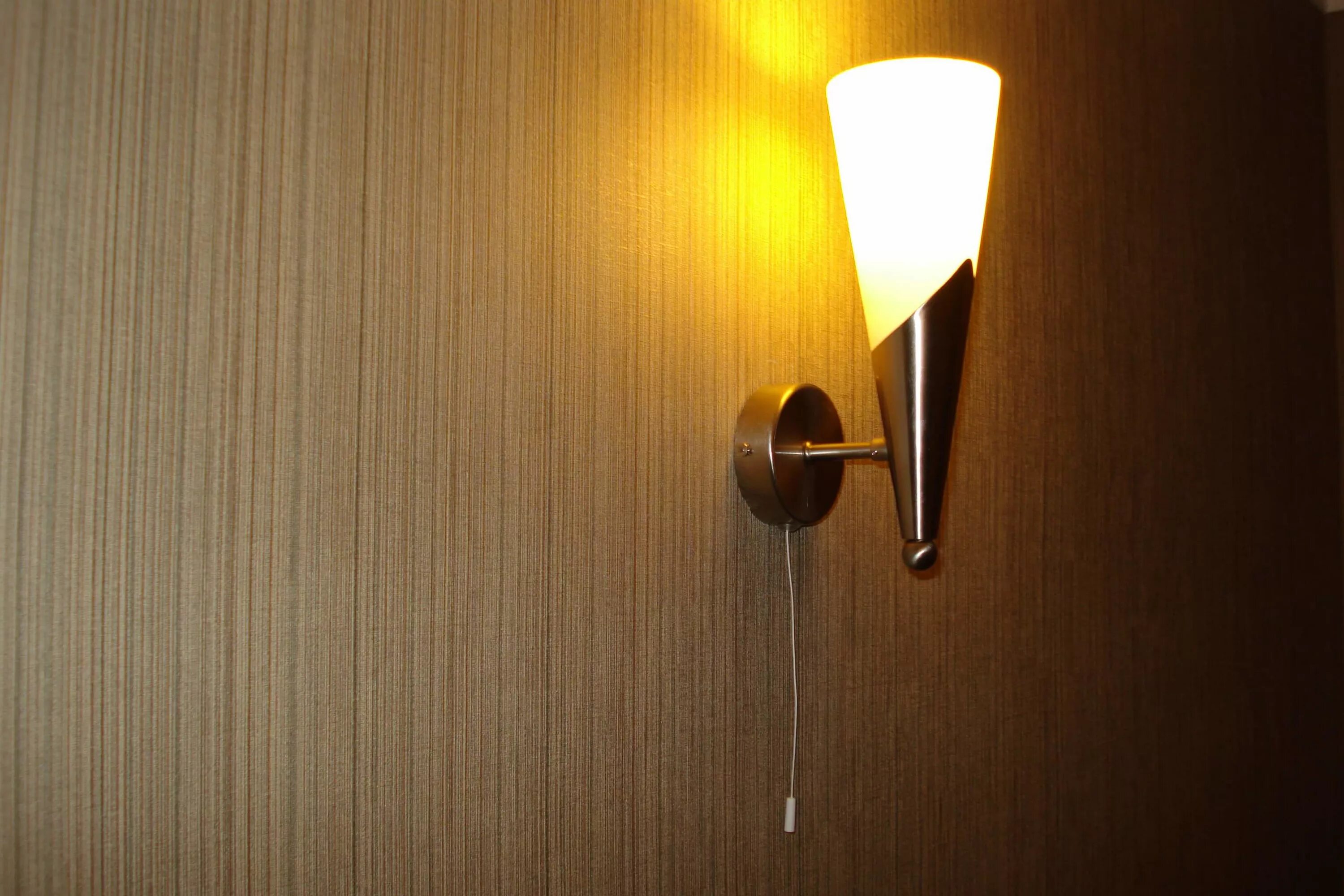 Светильники настенные современные. Популярные бра светильники. Бра led wall lamps wb7031. Настенный светильник vibrosa. Простой светильник на стену.