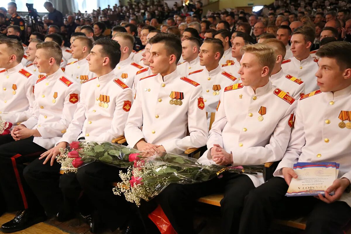 Тверское сву. Тверское Суворовское военное училище. Тверское Калининское Суворовское военное училище. Суворовское кадетское училище Тверь. Город Тверь Суворовское училище.