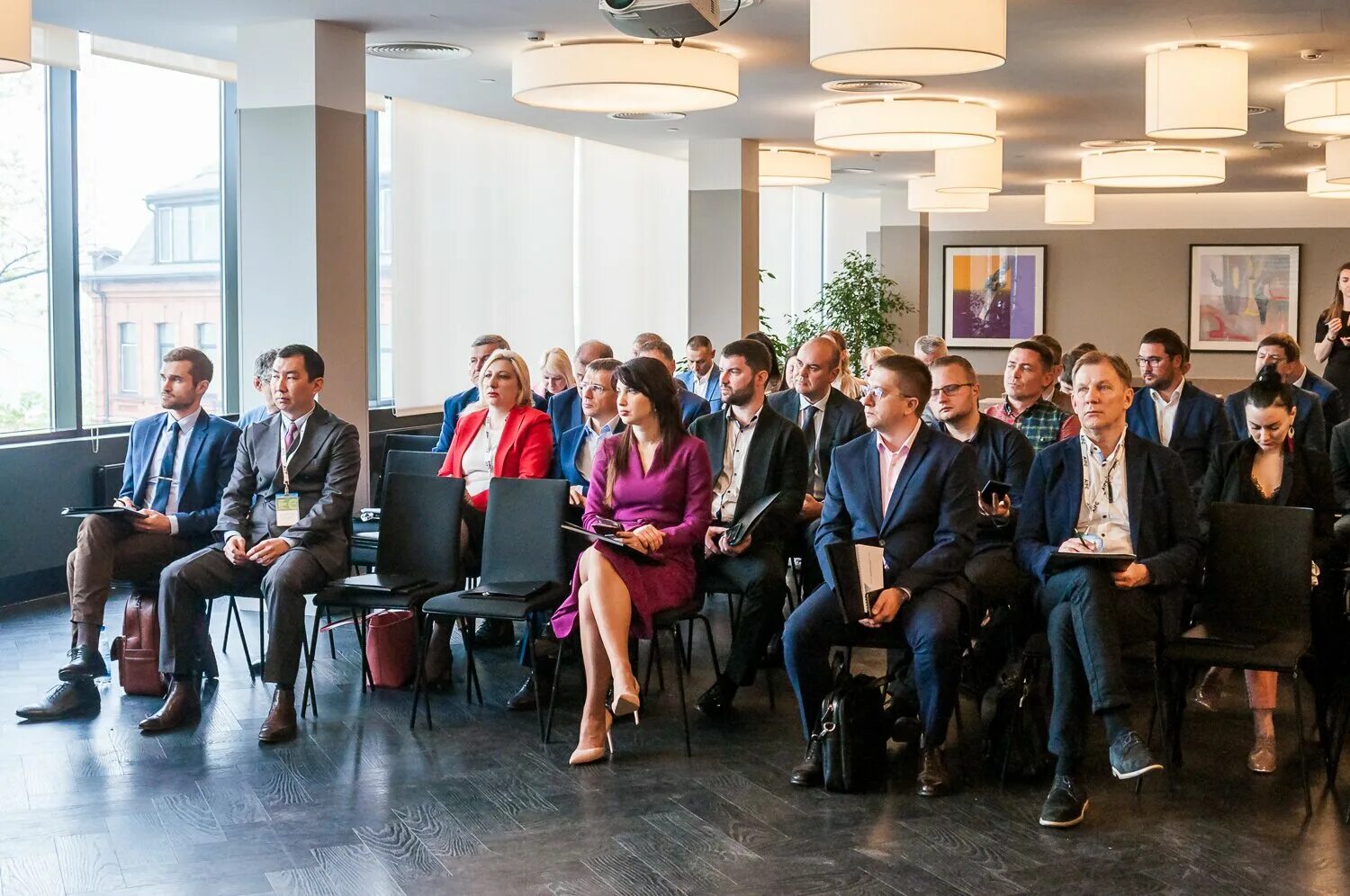 Цик челябинск. Обл избирком челябинской области. Вконтакте на телефоне. Крышка пожарной кнопки. Предложить новость в группе вк.